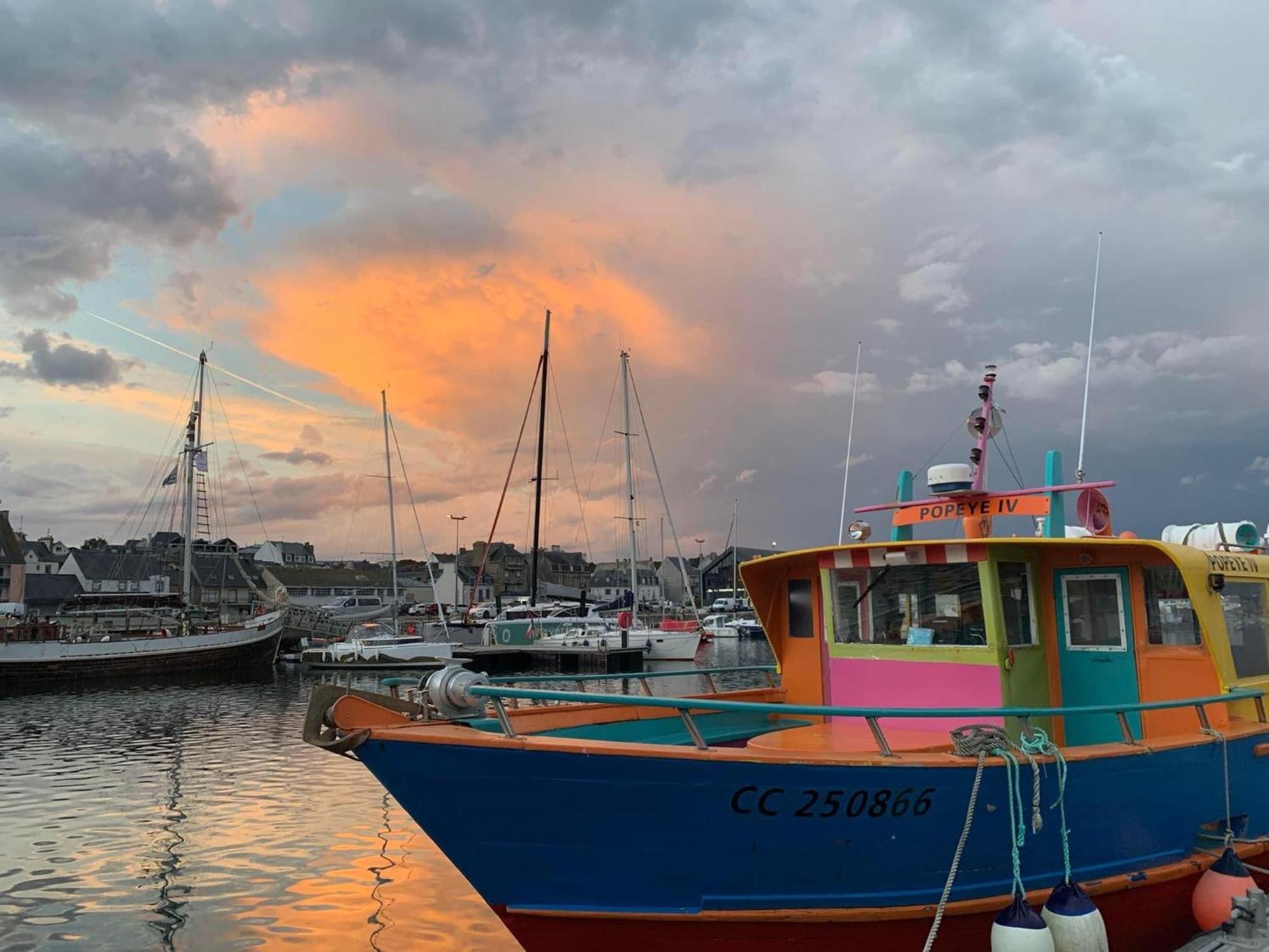 Coeur De Concarneau, Entier, Proche Centre, Corniche Et Avec Parking