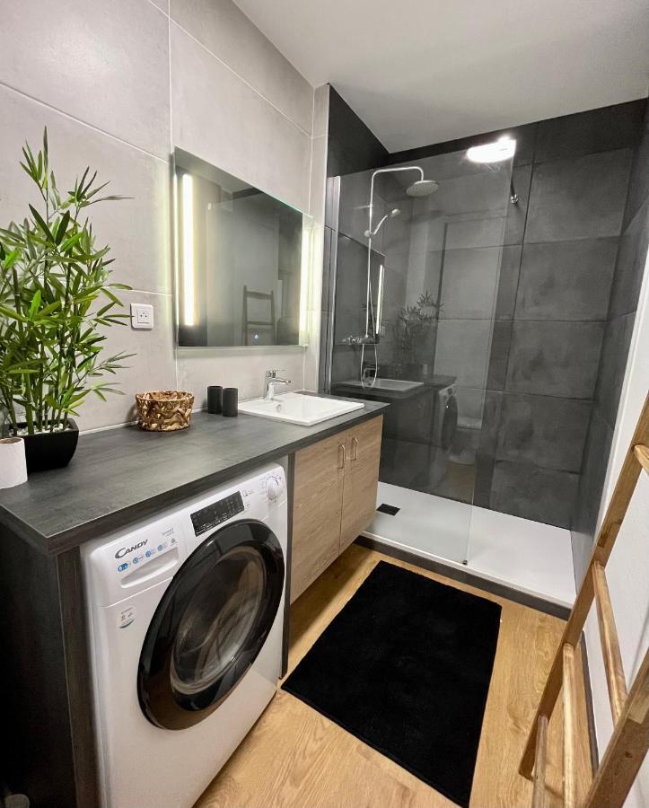 Apartment Coeur De Concarneau, Entier, Proche Centre, Corniche Et Avec Parking *