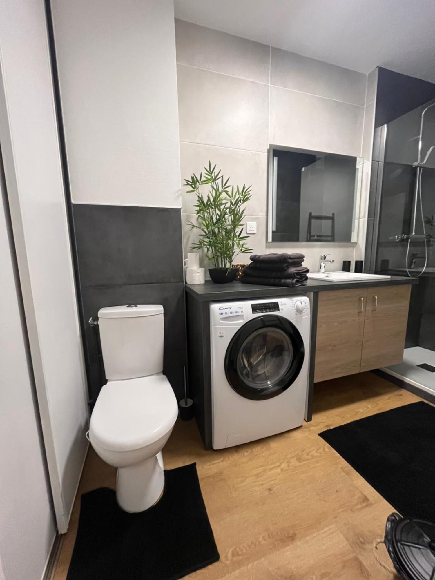Coeur De Concarneau, Entier, Proche Centre, Corniche Et Avec Parking Apartment Concarneau
