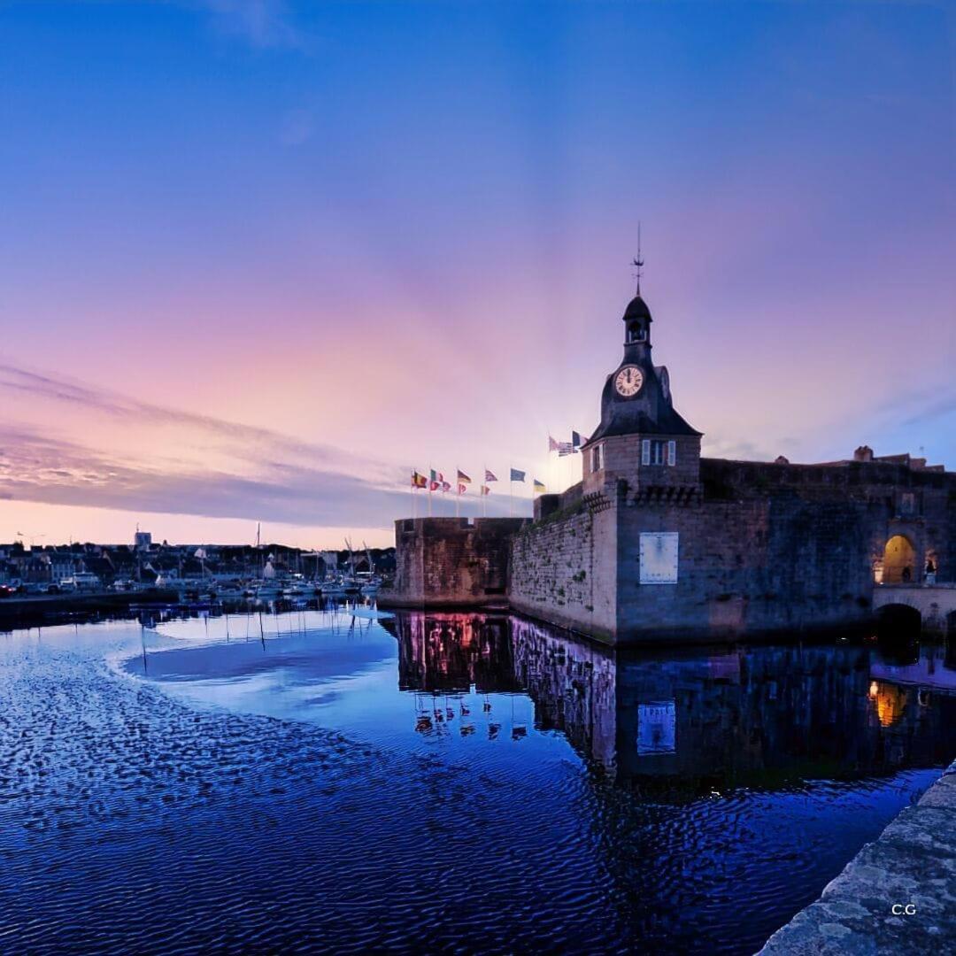Coeur De Concarneau, Entier, Proche Centre, Corniche Et Avec Parking *